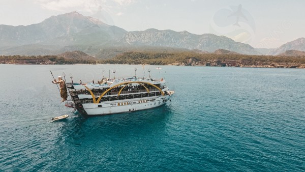 Megastar Cruise Tekne Turu